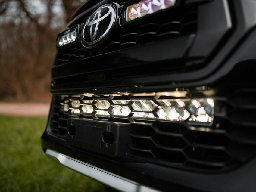 KIT INTEGRATION IIIR-16 PARE CHOC TOYOTA HILUX 2019+ – Image 3