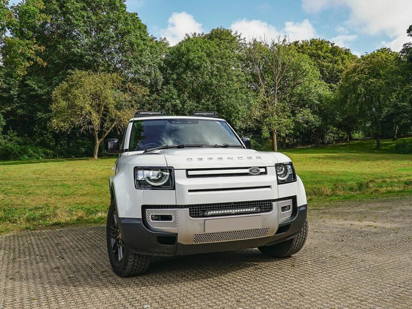 KIT MONTAGE LINEAR 18 CALANDRE LAND ROVER DEFENDER 2020+ – Image 3